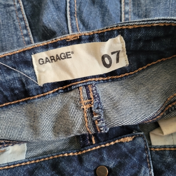 Garage High Rise Stretchy Jean Shorts Size 7 - Picture 3 of 5